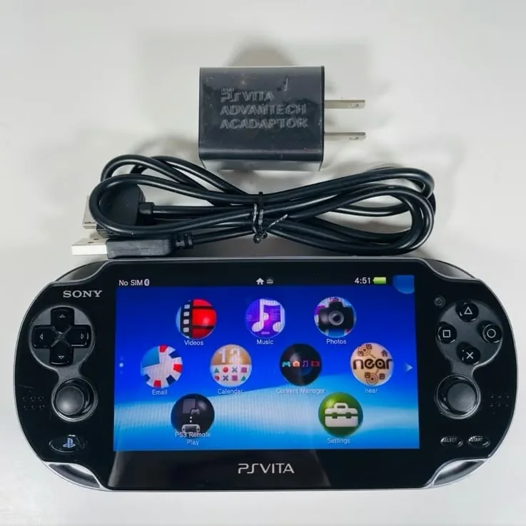 PS Vita (OLED 1000 Modell) Bild 3